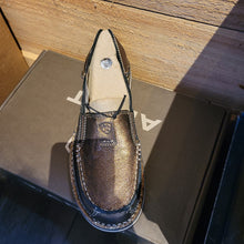 Load image into Gallery viewer, Ariat Cruisers
